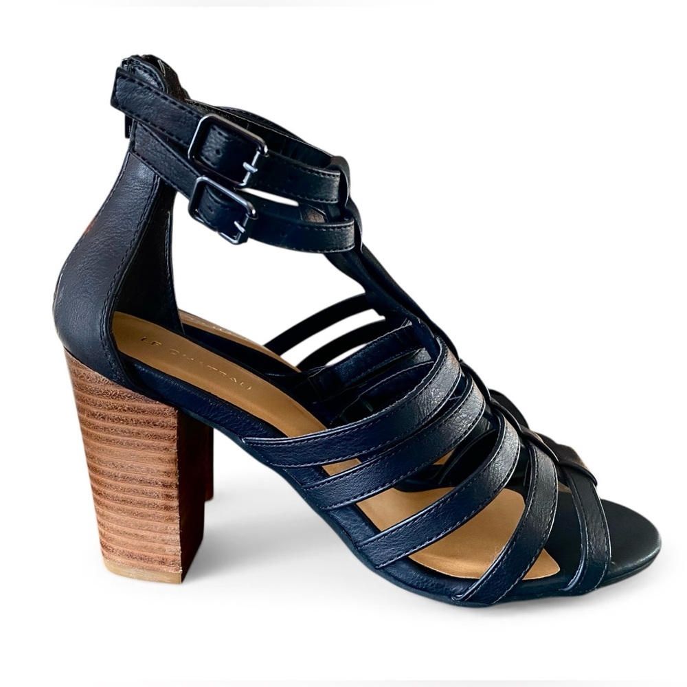 Le Chateau Black Leather Strappy Block Heels. Size 38 - Picture 3 of 10